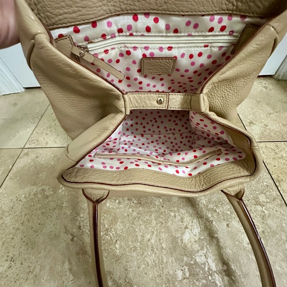 Kate Spade Beige Satchel Bag with gold toggle closure - Picture 6 of 11